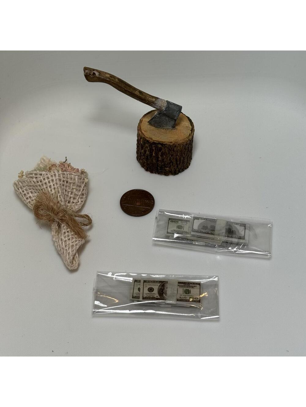 Miniature Accessories Dollhouse Money Flower Bouquet Decor Ax Barbie Doll